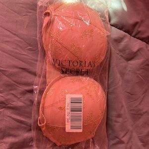 Victoria’s Secret bombshell bra size 36 DD